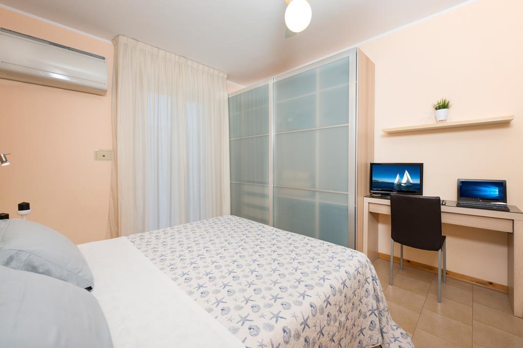 Hotel Cuba Milano Marittima Ngoại thất bức ảnh