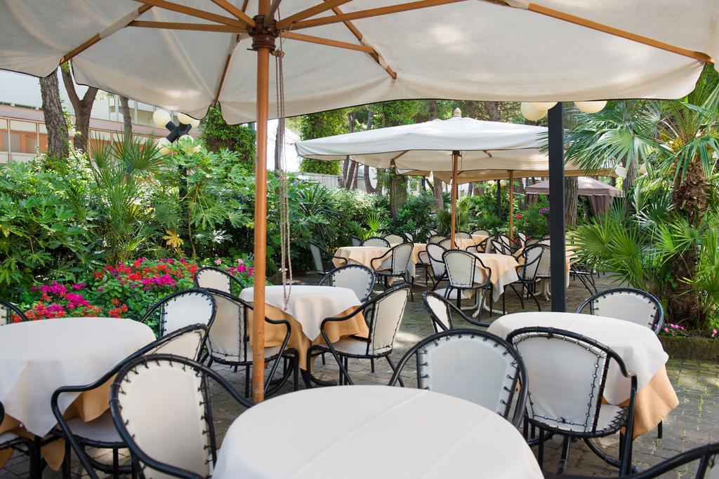 Hotel Cuba Milano Marittima Ngoại thất bức ảnh