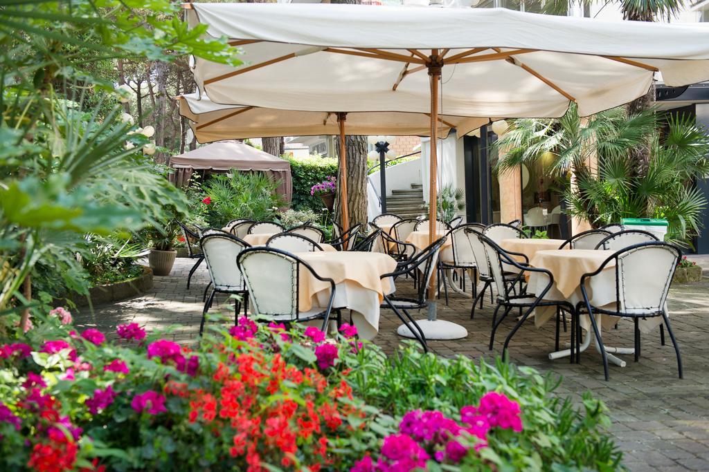 Hotel Cuba Milano Marittima Ngoại thất bức ảnh